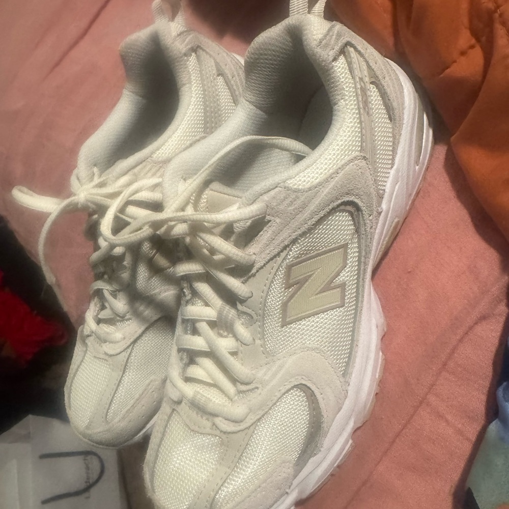 New Balance 530 Sneakers in Moonbeam